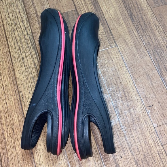 Crocs - Picture 5 of 5